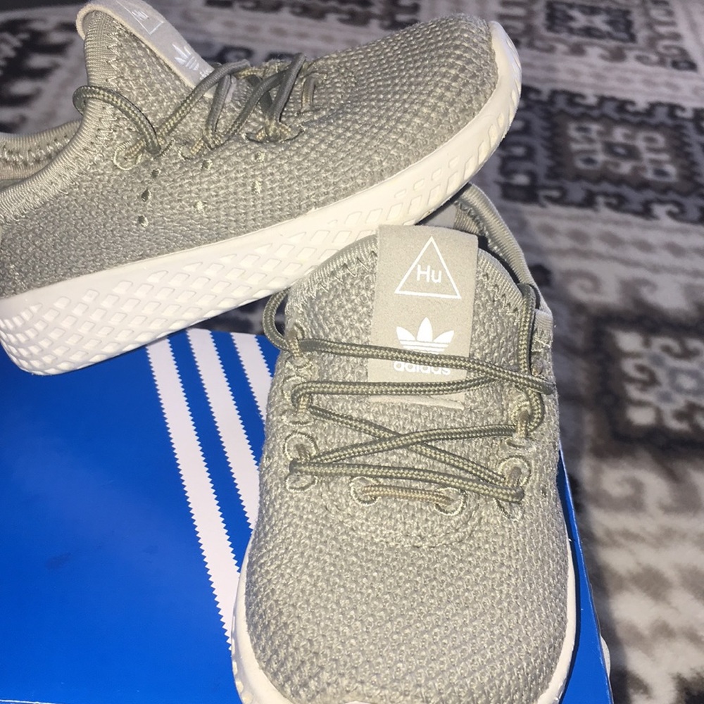 Toddler size 5 Addidas